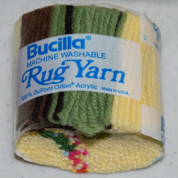Lot of 12 Vintage NOB Bucilla Latch Hook Rug Yarn 100% Acrylic Assorted Pre-Cut - Picture 3 of 3